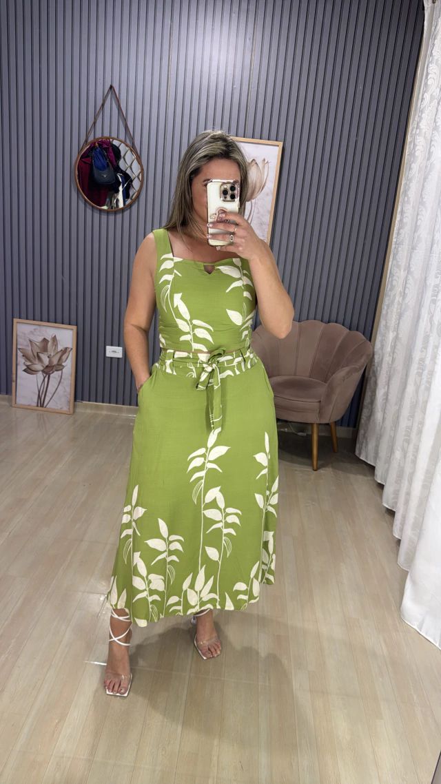 Conjunto Saia Sarah
